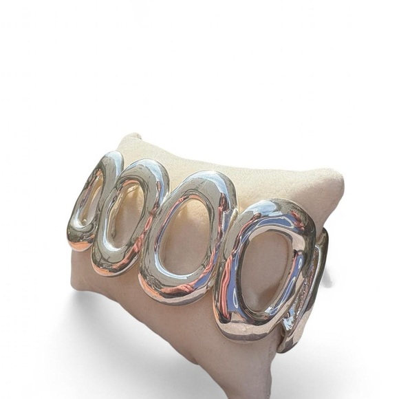 Sleek Silver Women's Bracelet - Picture 1 of 5